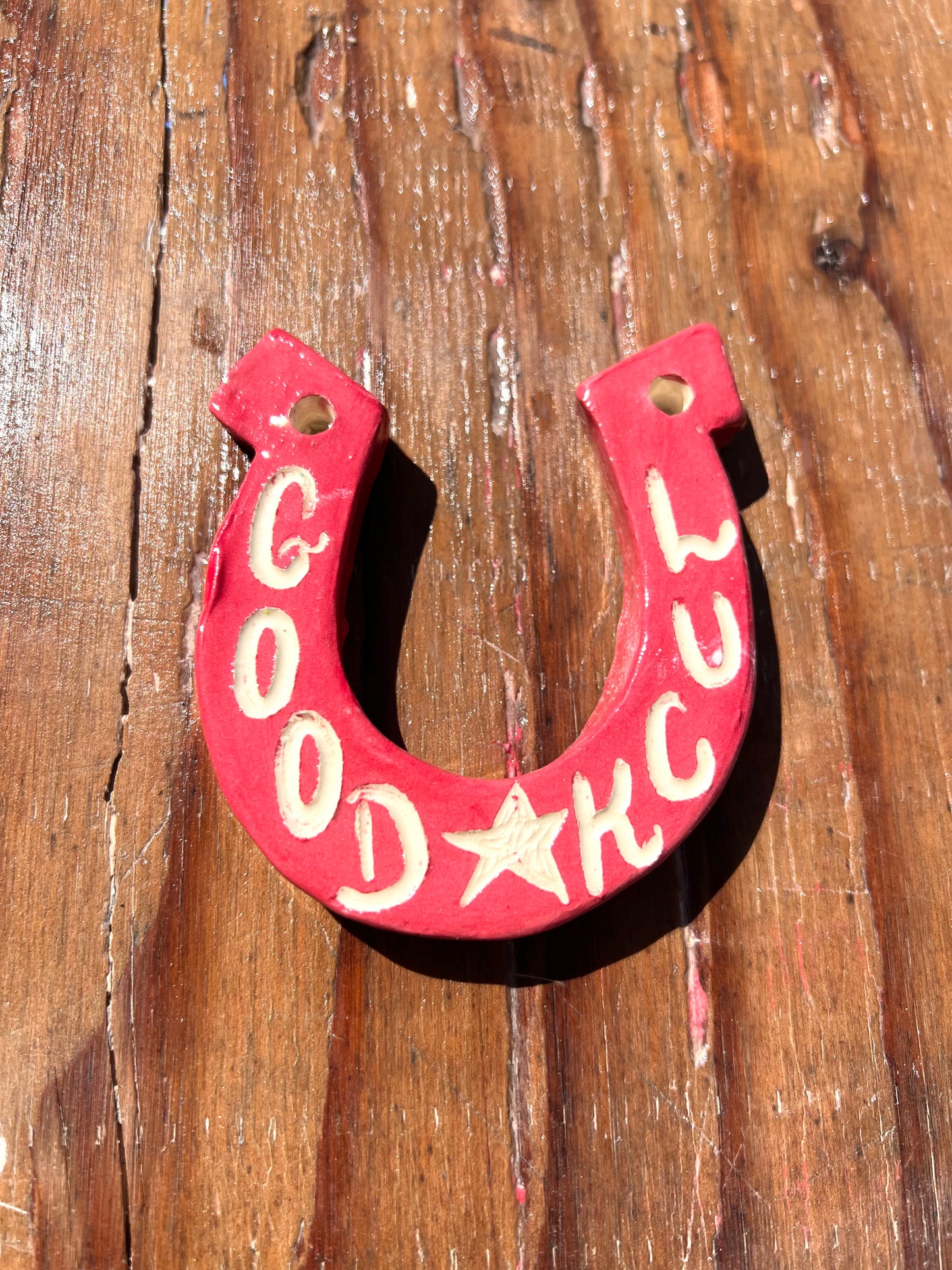 Good Luck Horseshoe (maroon)