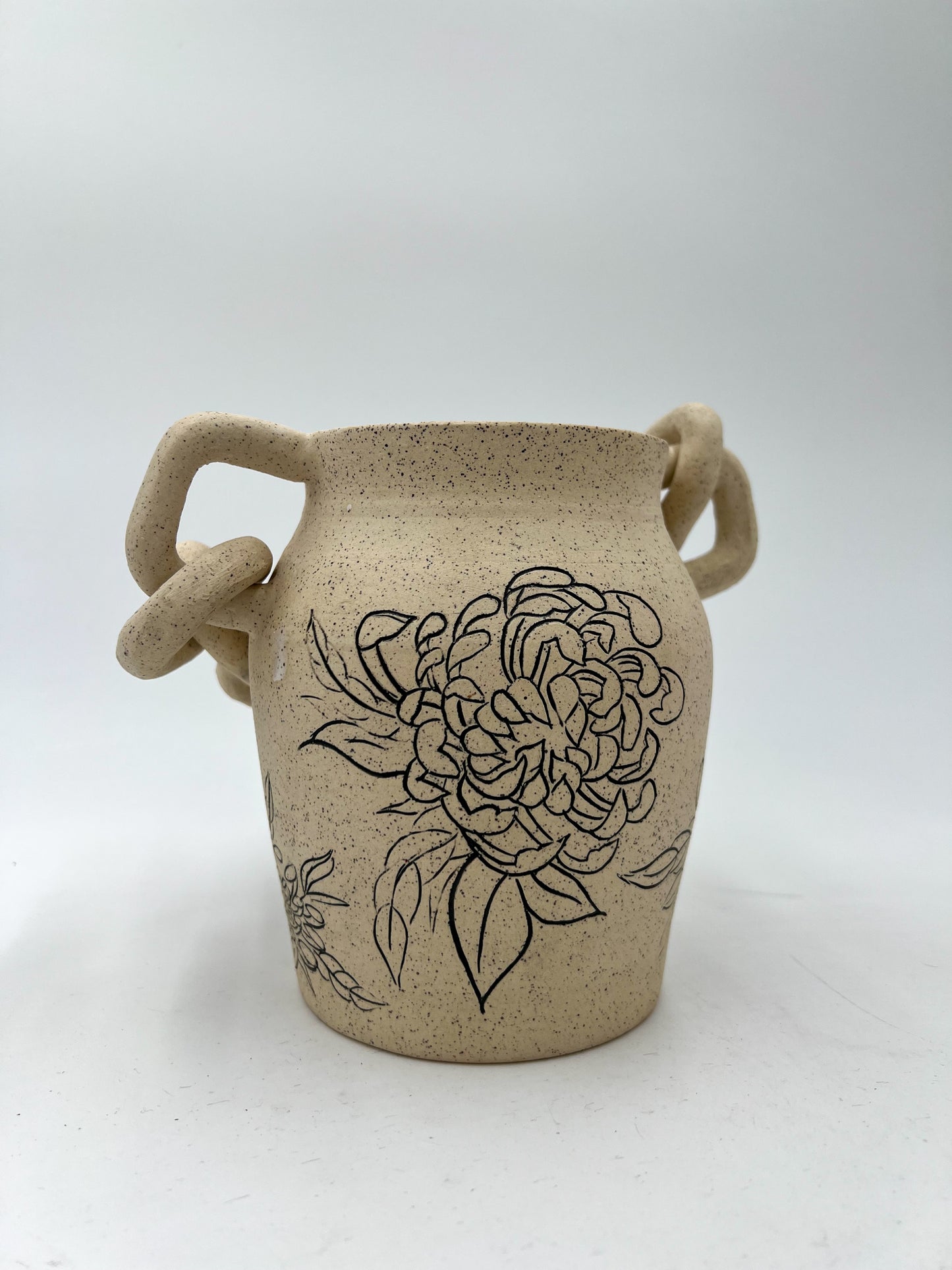 Chrysanthemum Chain Vase