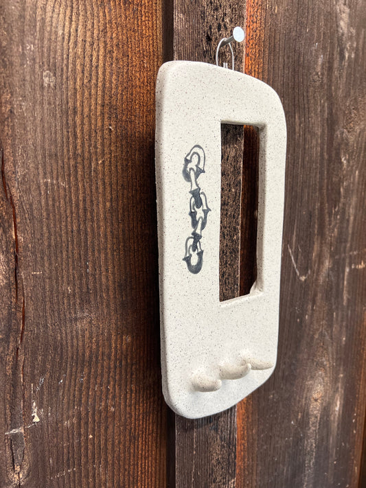 Chain Picture Frame with Spiked Hooks